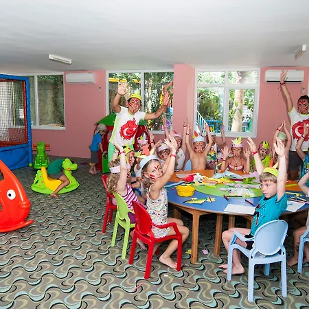 Hotel Concordia Celes Okurcalar